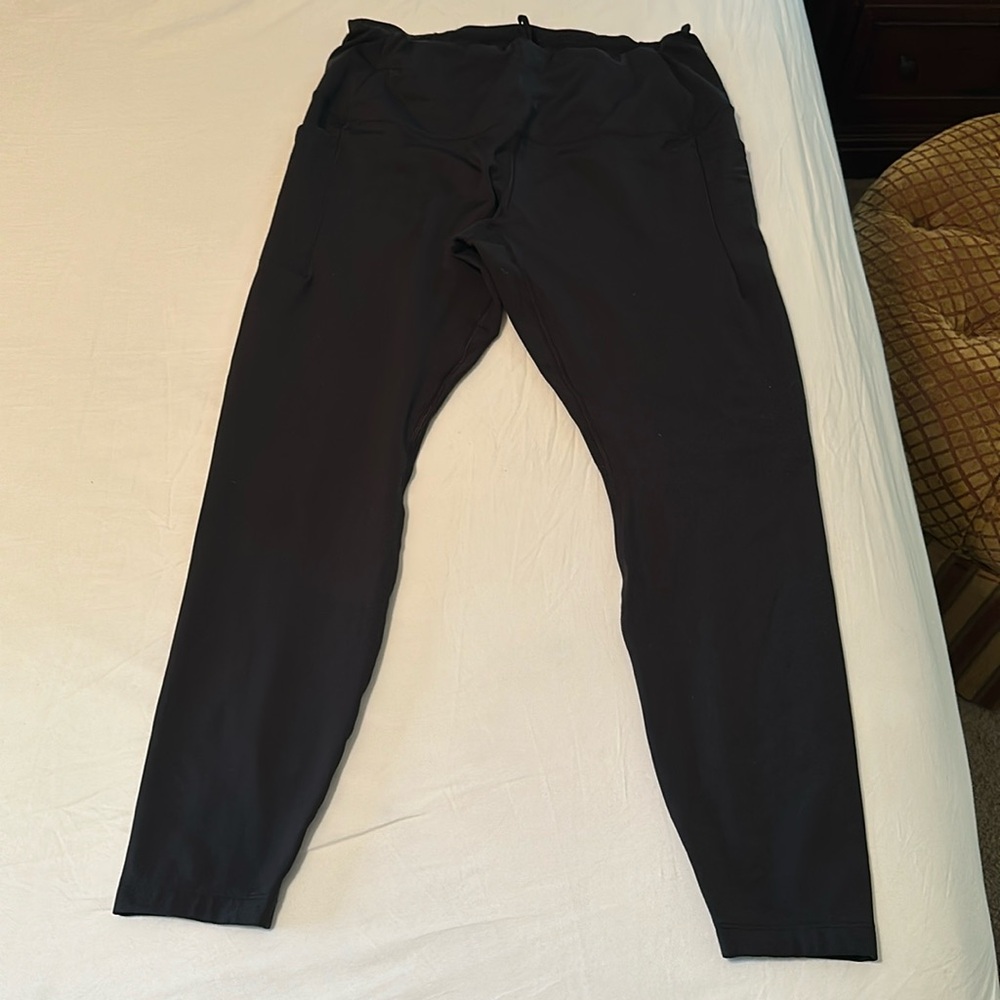 Target all in motion women’s XL black leggings with drawstring & side pockets